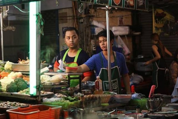 Quelles expériences culinaires essayer en voyage ?