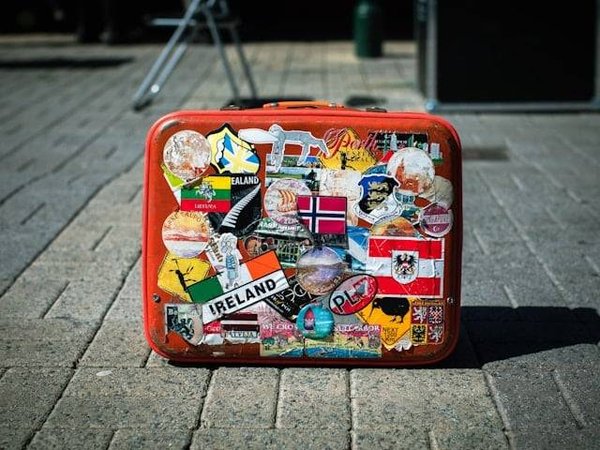 Où Laisser Ses Bagages Près de la Gare Saint-Lazare à Paris : Solutions et Astuces